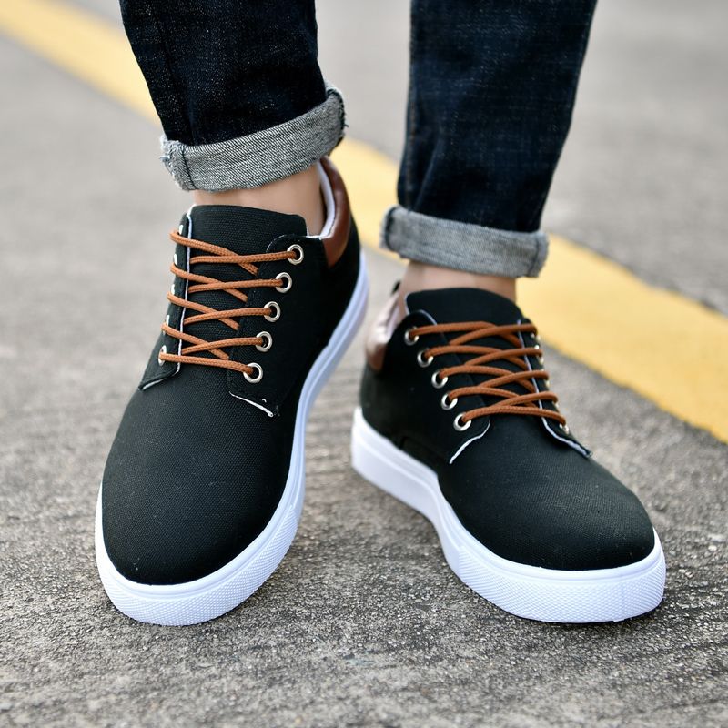 2018 New Fashion Type Men Casual Canvas Shoes Large Size