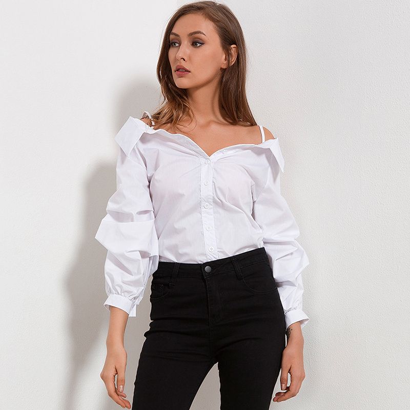 camisa blanca mujer hombros descubiertos