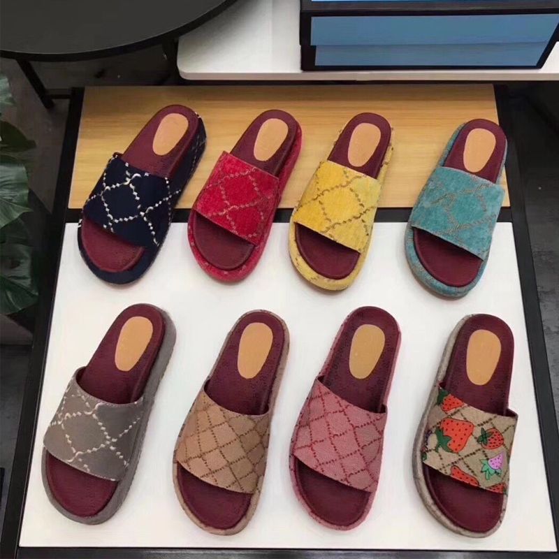 Beach slippers fashion Thick bottom designer Women Shoes Cartoon Alphabet  lady Platform Leather Heels letter Slides