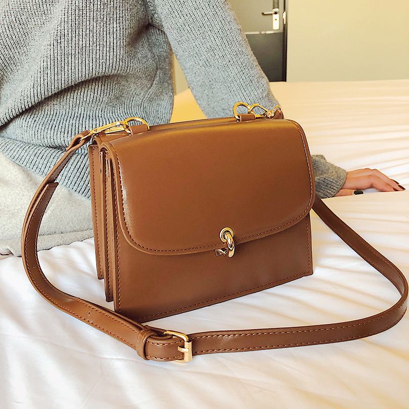 plain shoulder bag