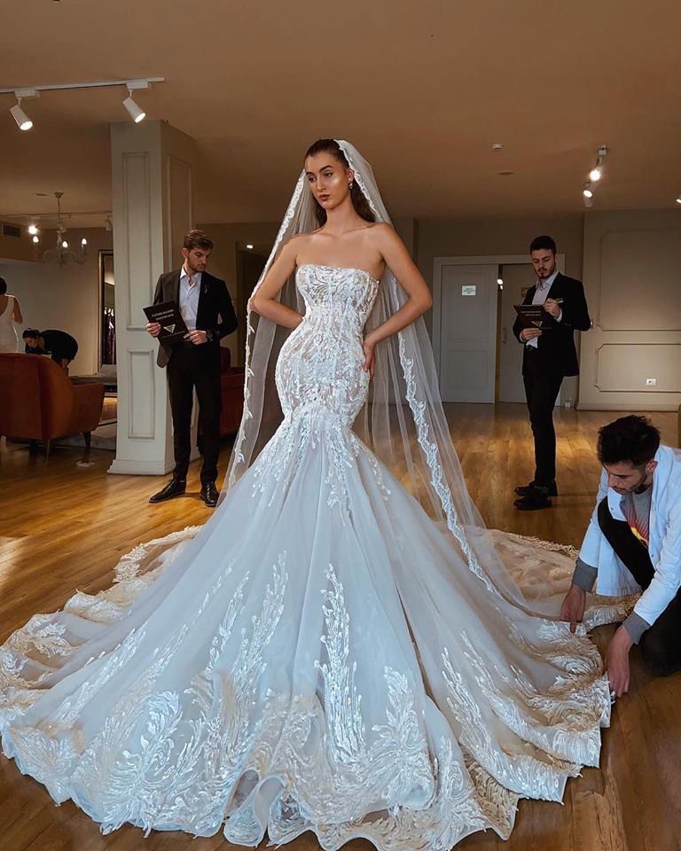 2020 Beautiful Mermaid Strapless Wedding Dresses Backless Illusion 