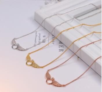 Woman Diamond Wing Necklace 