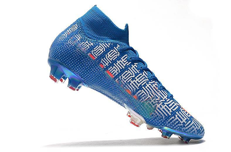 comfortable soccer cleats