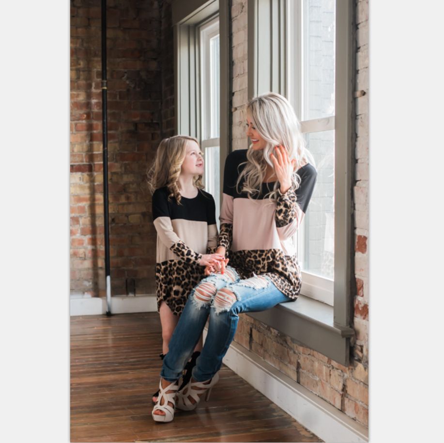 mother and daughter matching leopard outfits