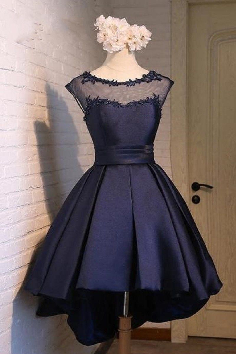 Corset Back Satin Vestido corto de graduación Vestidos de graduación 2019 Cap manga Sheer Neckline Apliques Drapeado Fiesta Noche Elegante regreso a casa Corset Back Satin Vestido corto de graduación Vestidos de graduación 2019 Cap manga Sheer Neckline Apliques Drapeado Fiesta Noche Elegante regreso a casa