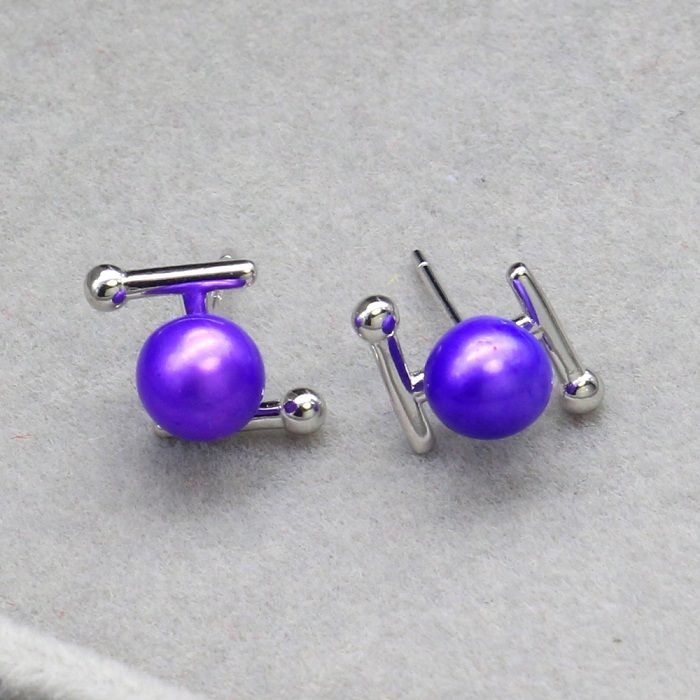 Pearl earrings 03
