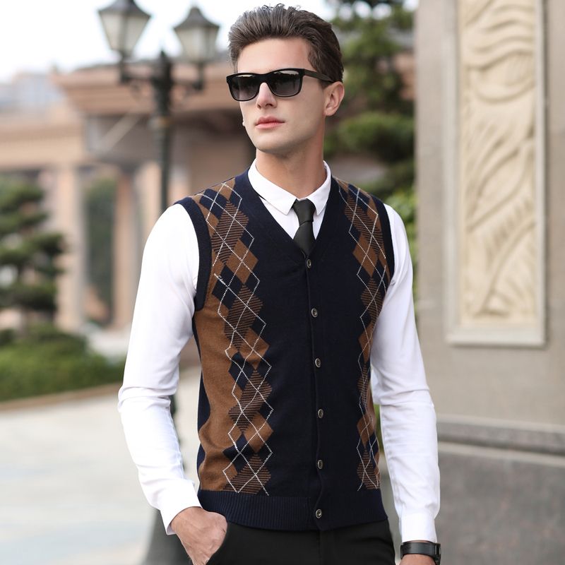 mens argyle sleeveless sweater