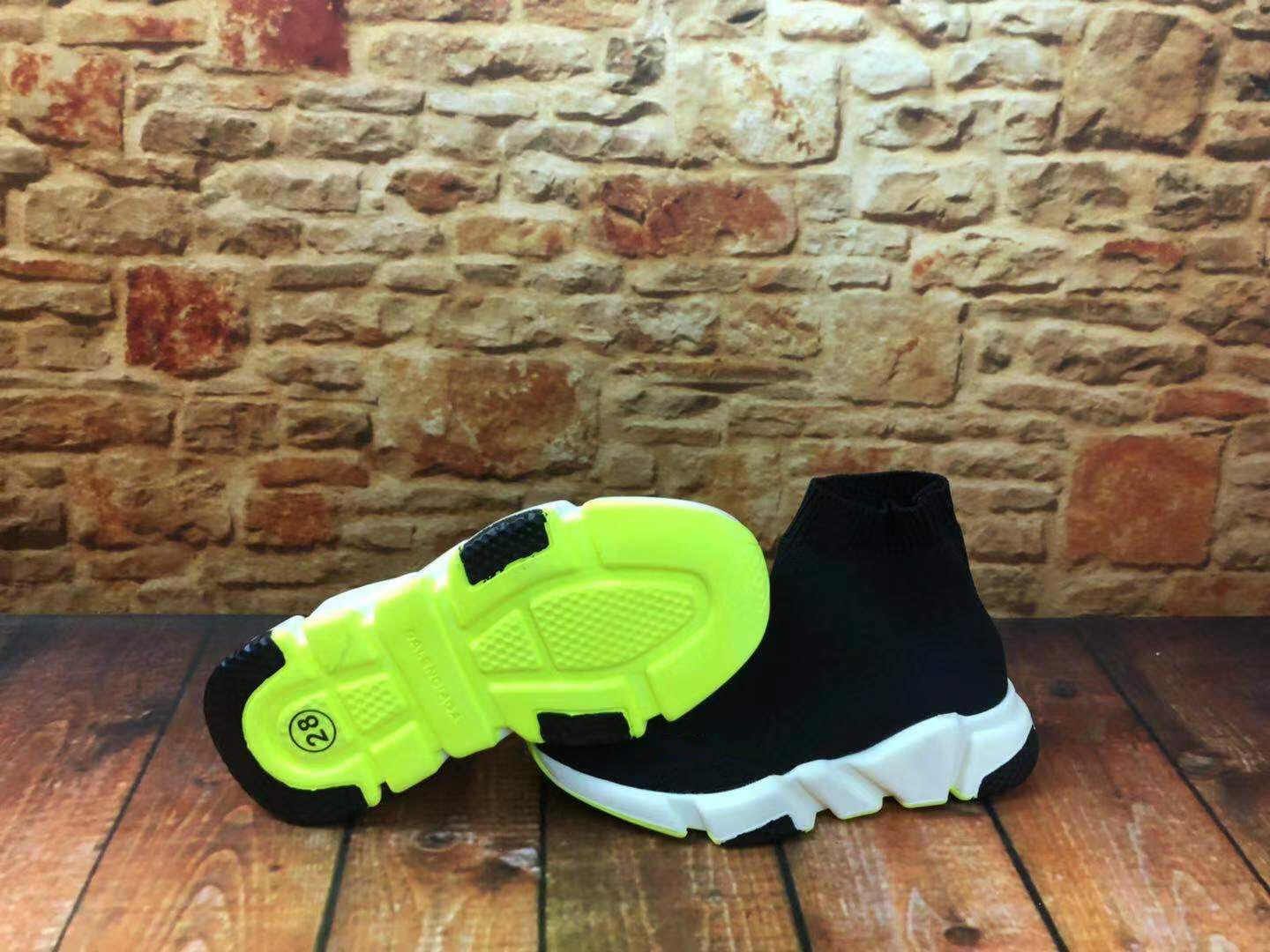 Compre Com Caixa De Sapatos Das Crianças Kid Sock Vetements Tripulação Sock  Runner Formadores Sapatos Calçados Infantis Hight Top Bota Tamanho 24 35  Barato | Entrega Rápida E Qualidade | Pt.Dhgate