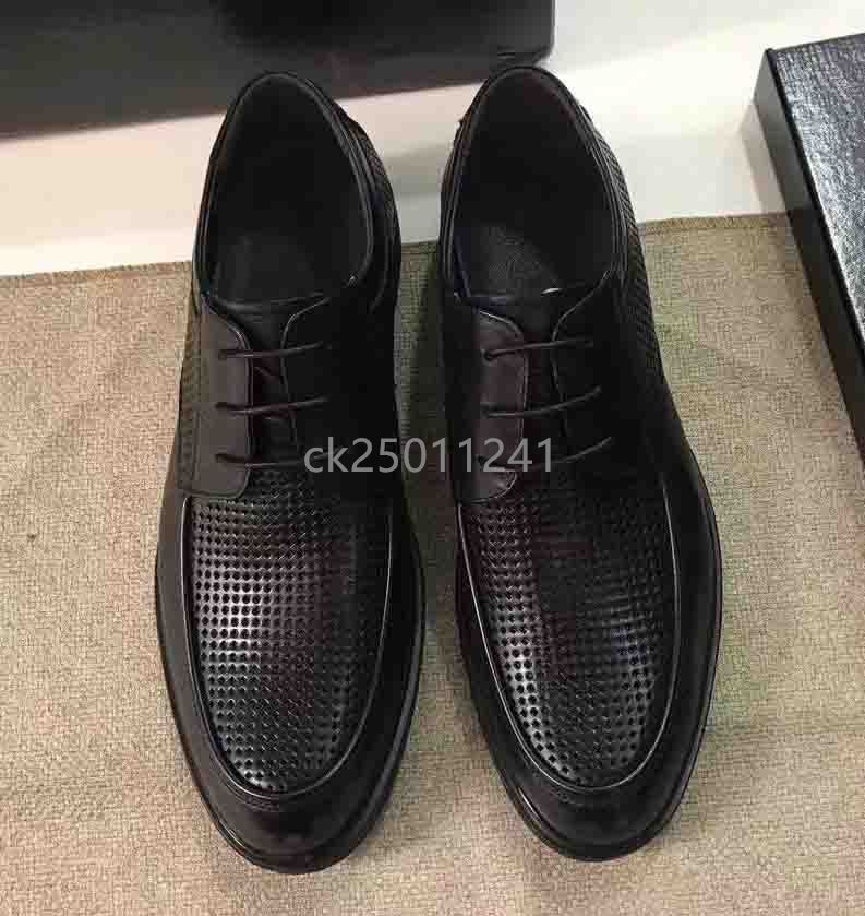Fashion Designer Brand Business Casual Shoes Punching Sandals