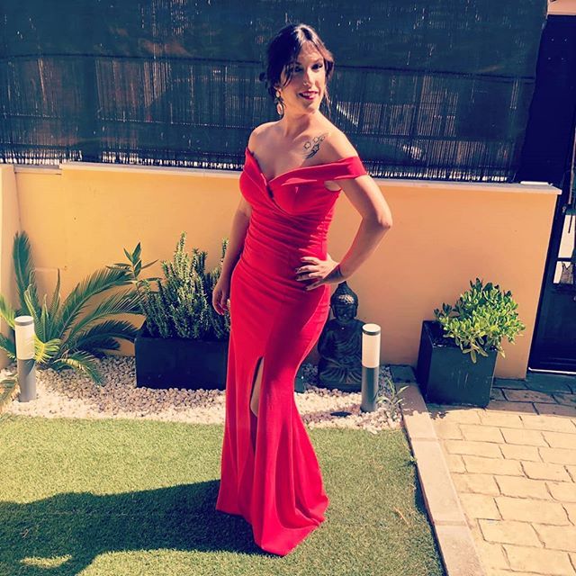 red prom dress date outfit