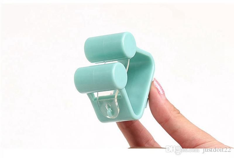 Traceless Plastic Hook Sticky Mop Rack Suctions Cups Wall Hooks