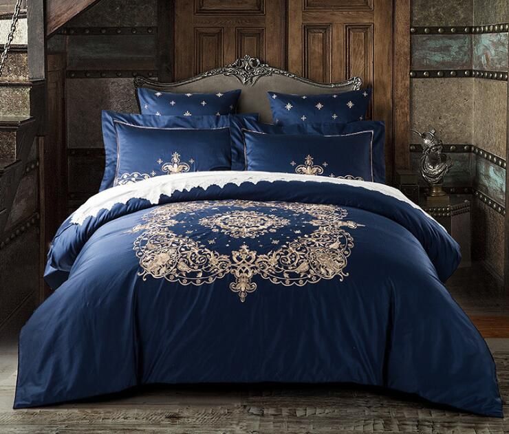 Luxury Embroidery Bedding Set Jacquard Duvet Cover Set Silk