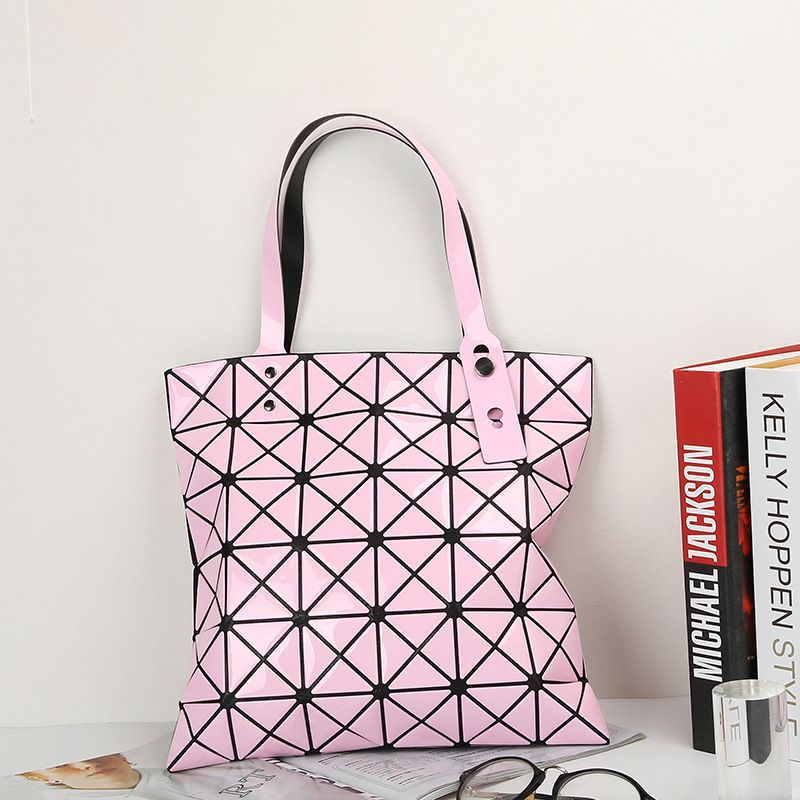 medium size bag dimensions