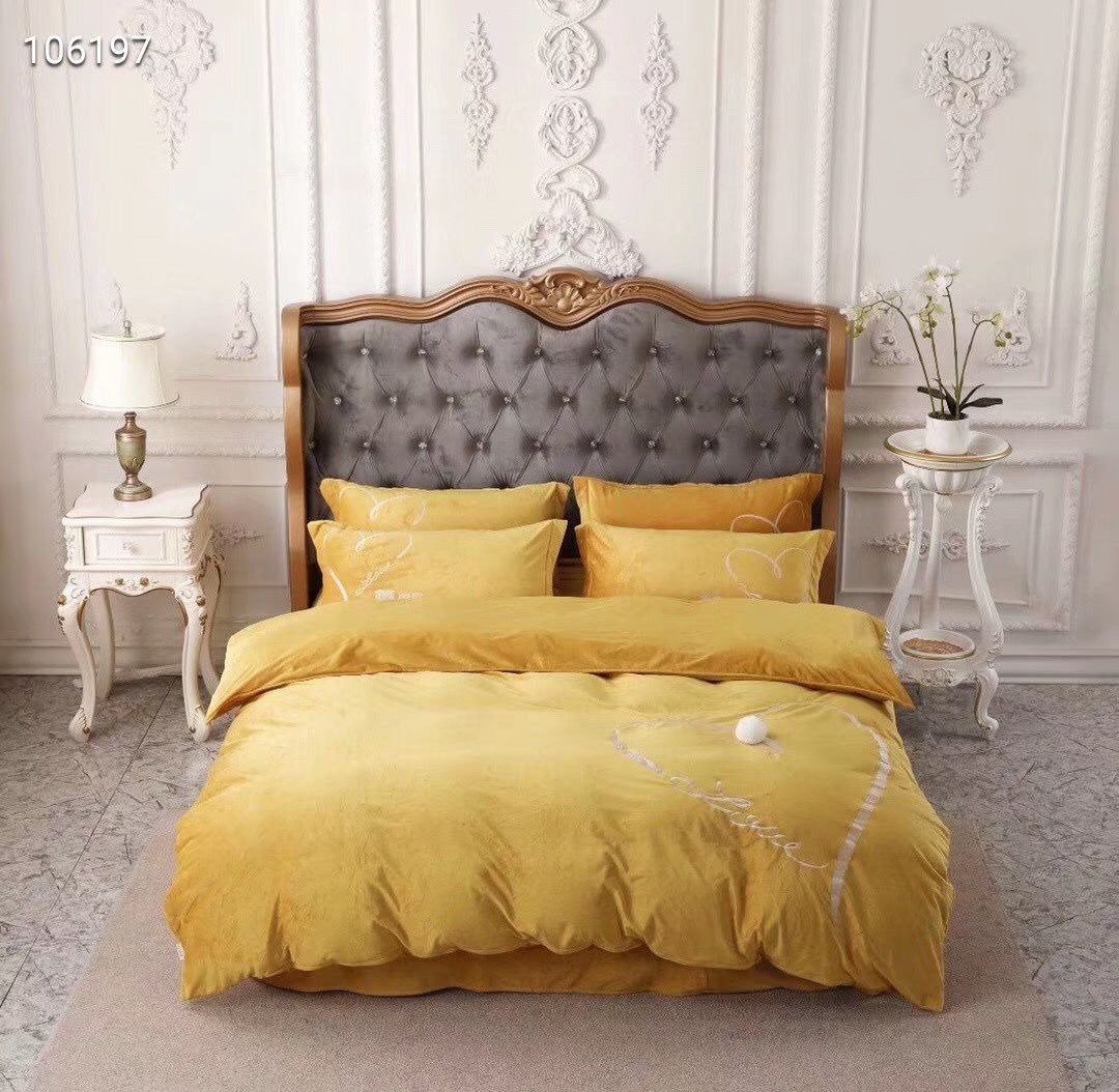 Available Crystal Velvet Bedding Set Love Heard Sharp Embroidery