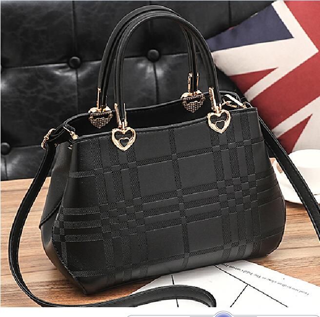 stylish handbags at low price