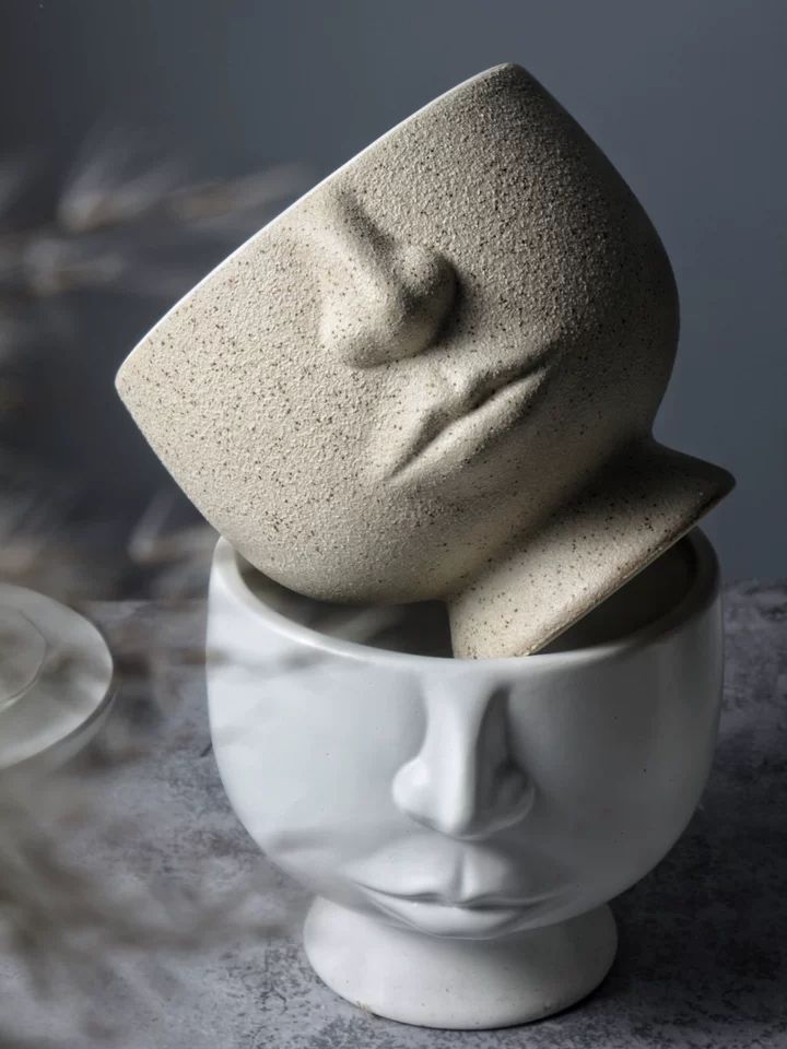 Modern Face Shape Ceramic Vase For Home Decor Tabletop Vase Black Red And White ColorsVA066 From