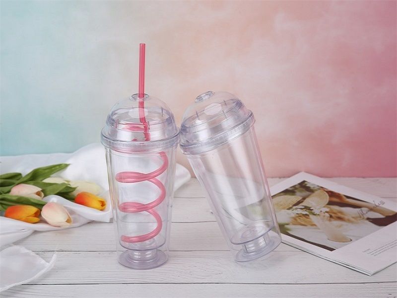 Cute 15oz Clear Acrylic Tumbler With Spiral Straw Portable Plastic Cup With Sucker Leakageproof
