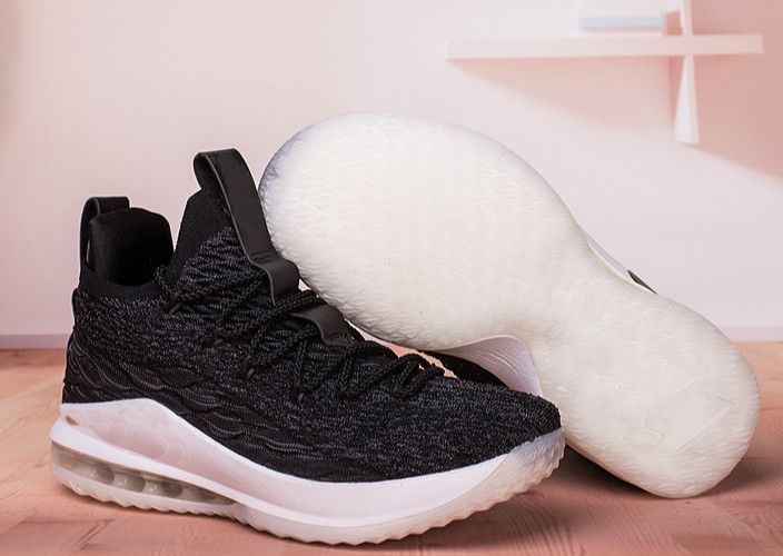 Compra Bajo Para Ayudar Al Niño Grande LeBron 15 15s Niño Grande Niña Negro  Oro Azul Amarillo Criado Rojo Escuela Primaria Juvenil Jms Xv Zapatillas De  Baloncesto Barato | Entrega Rápida Y