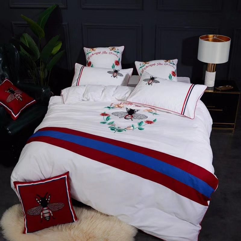 Bee Embroidery White Bedding Suit Boutique Flower Bee Design Bed Cover