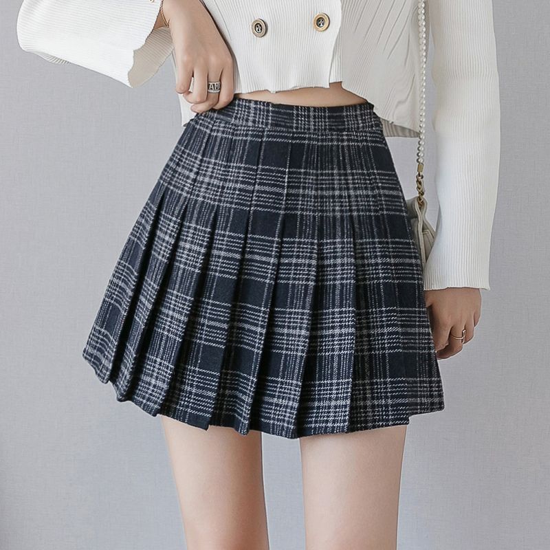mini pleated skirt plaid