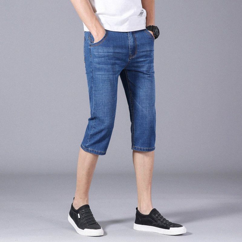 slim fit capri pants