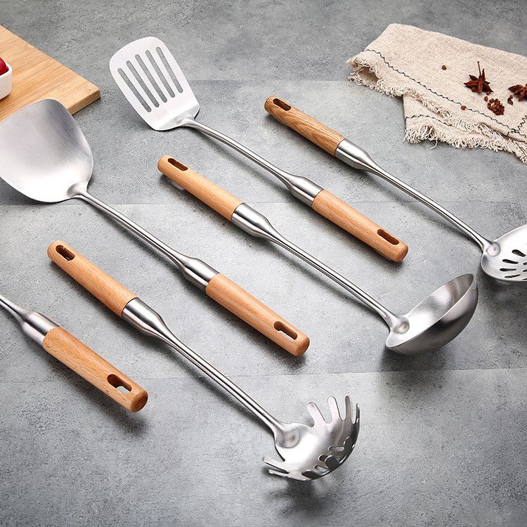 handles of cooking utensils