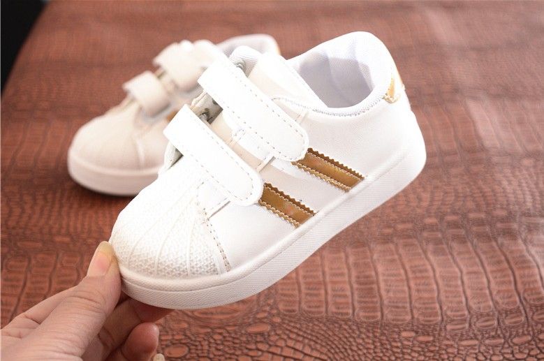 white gym shoes kids