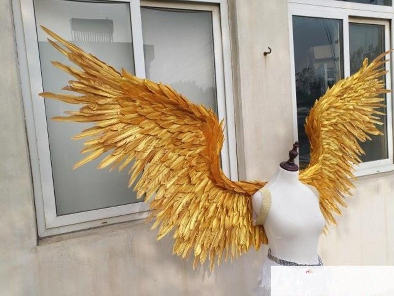 新しい！衣装の美しいゴールドの天使の羽の羽ばたき185cmの妖精の羽はダンス写真展示パーティーの結婚式の装飾を￥32,631 DHgate