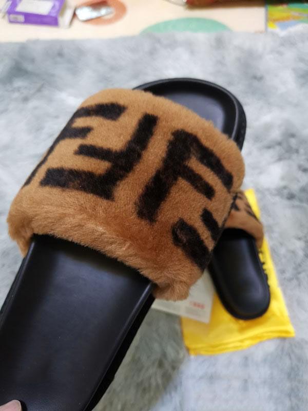fendi furry bolsa