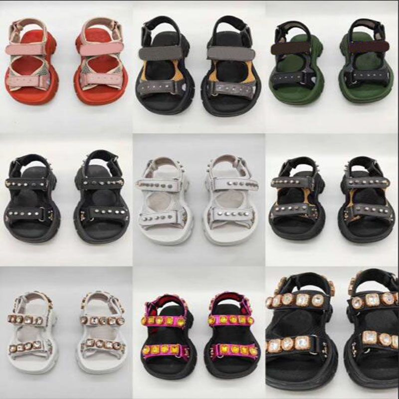 wide jelly sandals