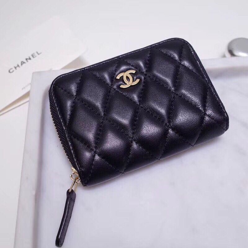 black ladies wallet