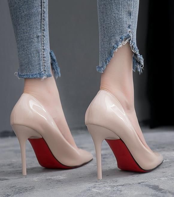 red bottom sole heels