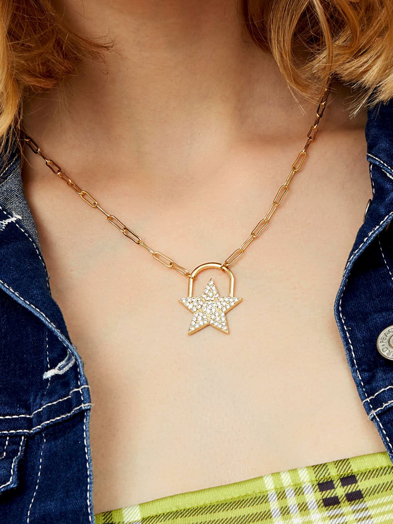 Star of David Pendant Short Chain Choker Necklace Golden With Card For Women