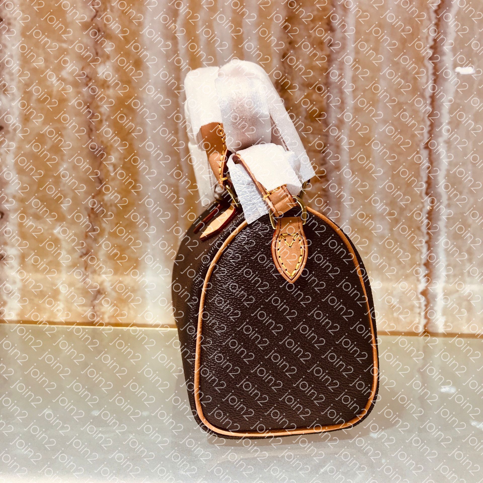 Louis Vuitton X Supreme Duffle bag 🚩 Available now 🔥