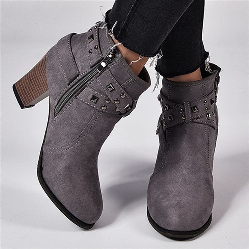 rivet boots