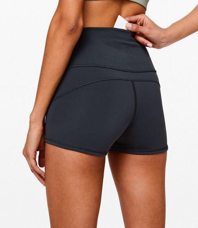 spandex shorts outfits