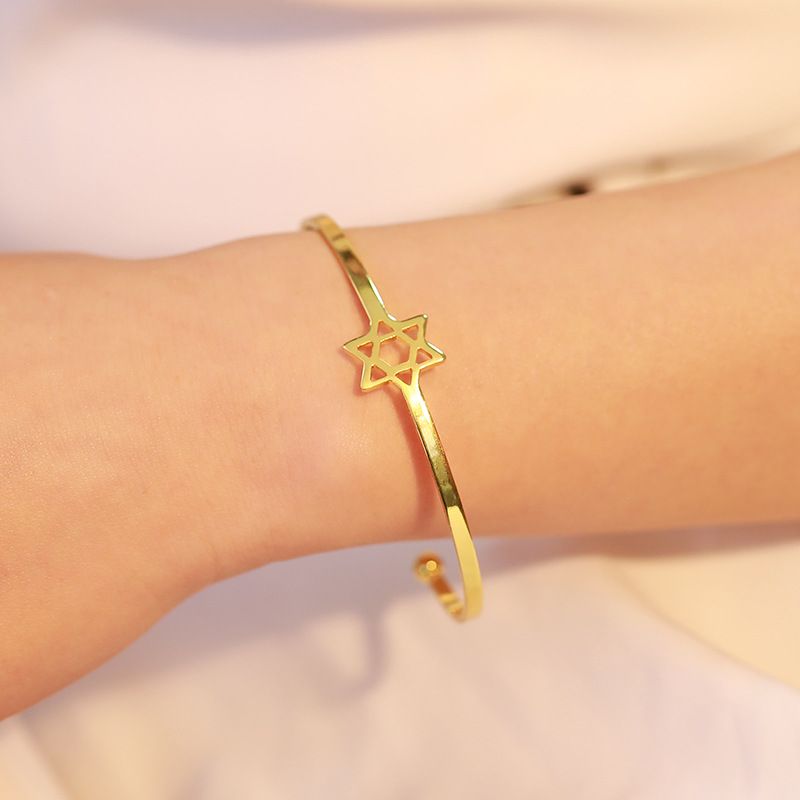 2020 Simple Style Hollowed Star Cuff Bangle Rose Gold Silver Clasp