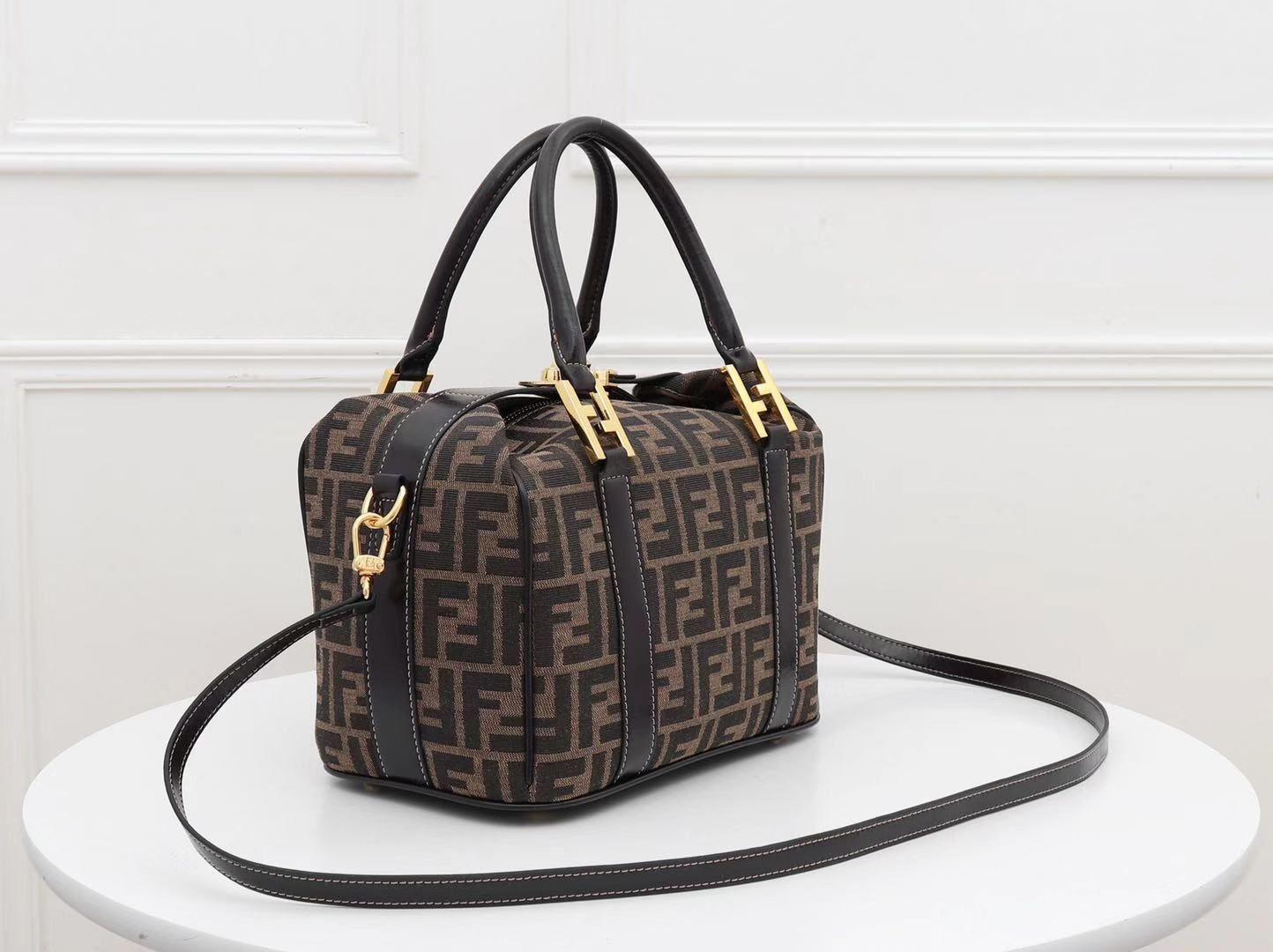 luxury lunch bag