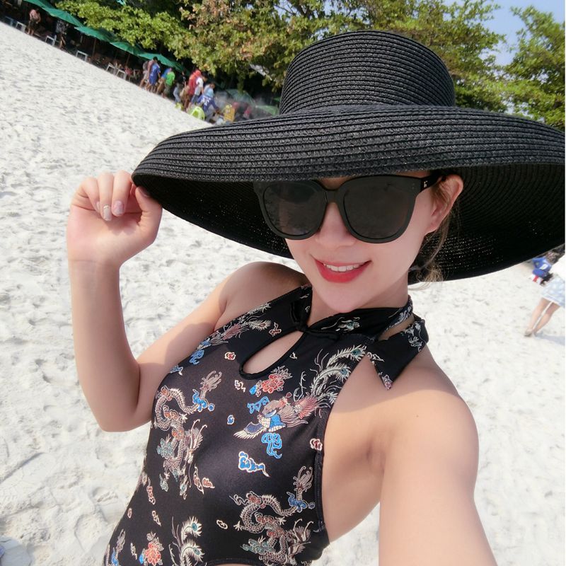 Audrey Hepburn Straw Hat Sunken 
