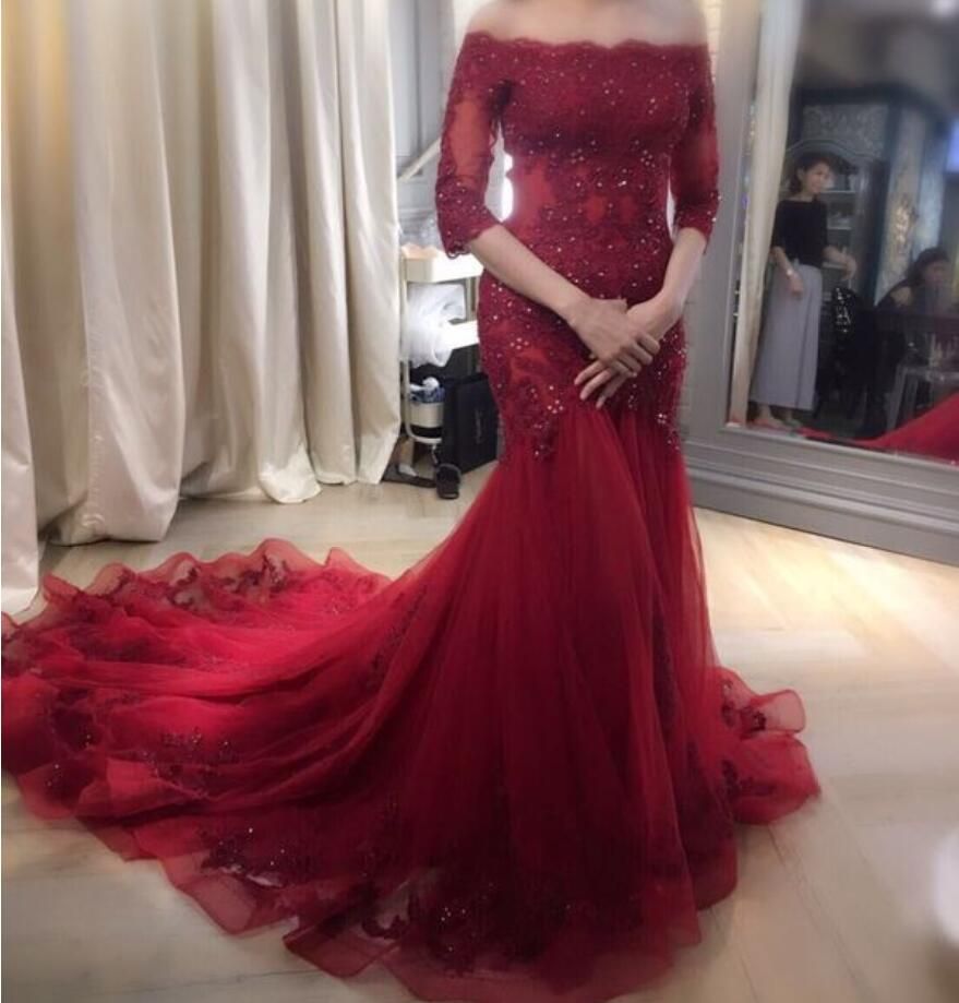 Acquistare Abiti Da Sposa In Pizzo A Sirena Rosso Scuro Con Maniche Fuori  Dalla Spalla In Rilievo In Rilievo In Pizzo In Vita In Vita Paese Non  Bianco Abiti Da Sposa Con