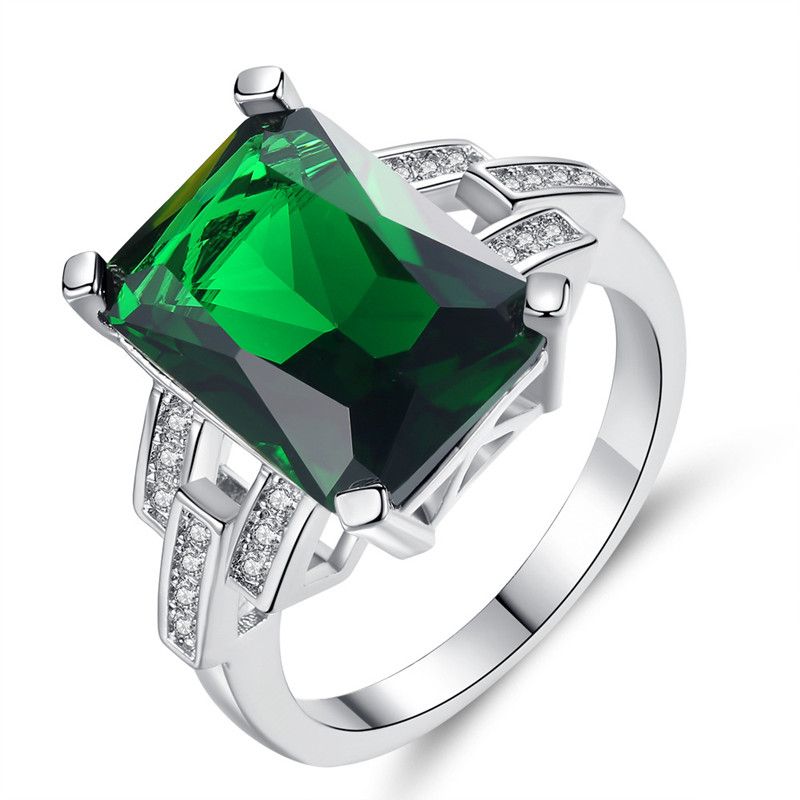 Emerald square ring;size of 6-9