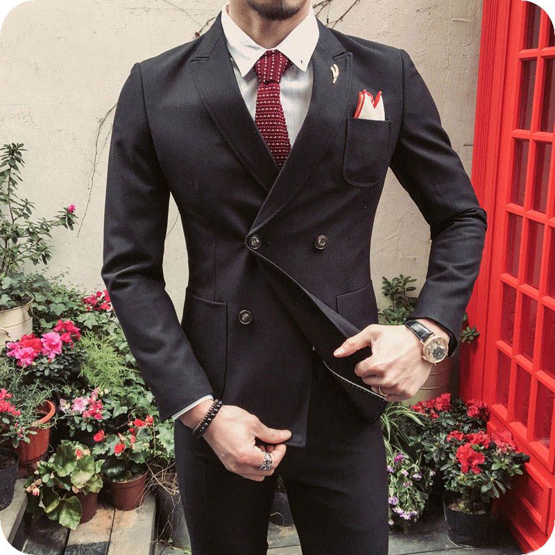 brown coat pant with black shirt