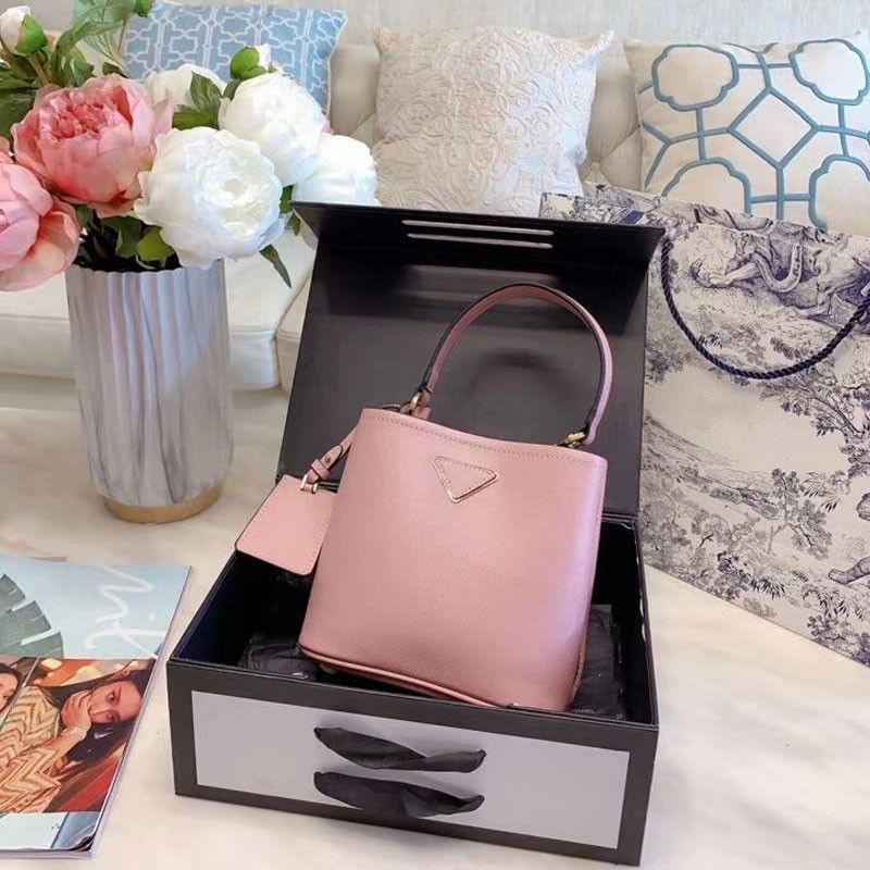 most popular bucket bags