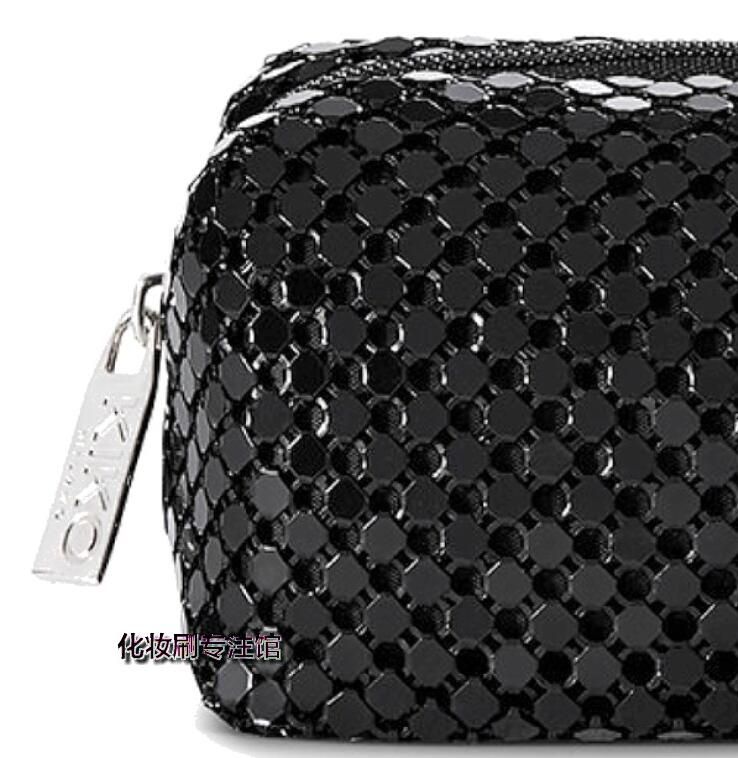 lightweight leather messenger bag