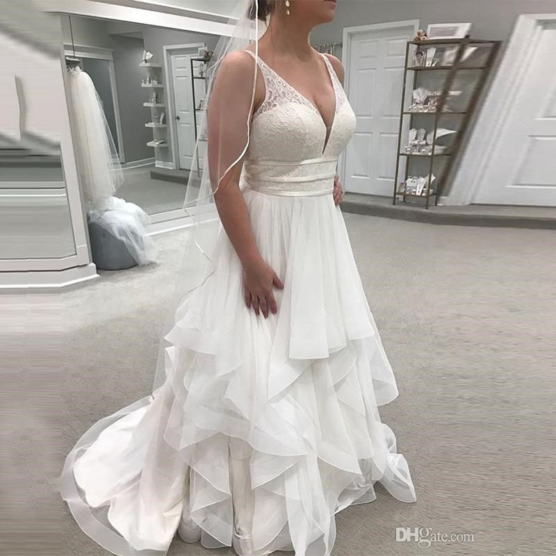 vestido de noiva em camadas