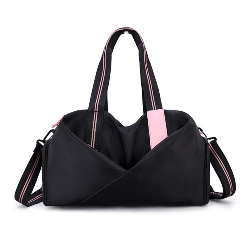 gym bag with shoe and wet compartment