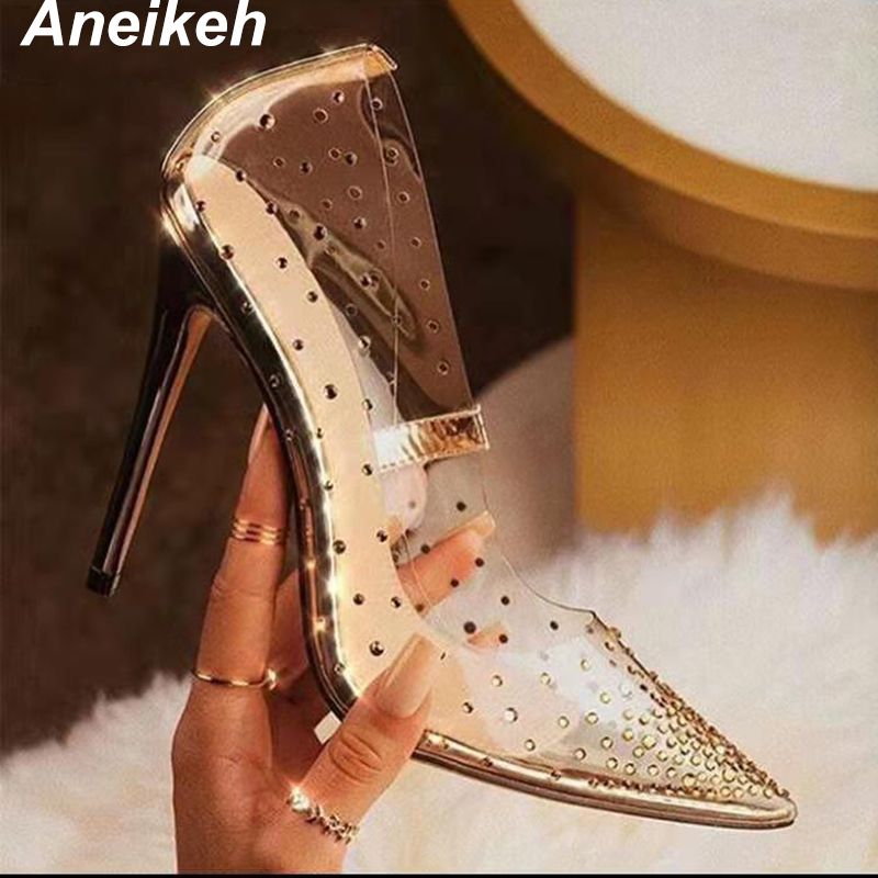 sapato bico fino transparente