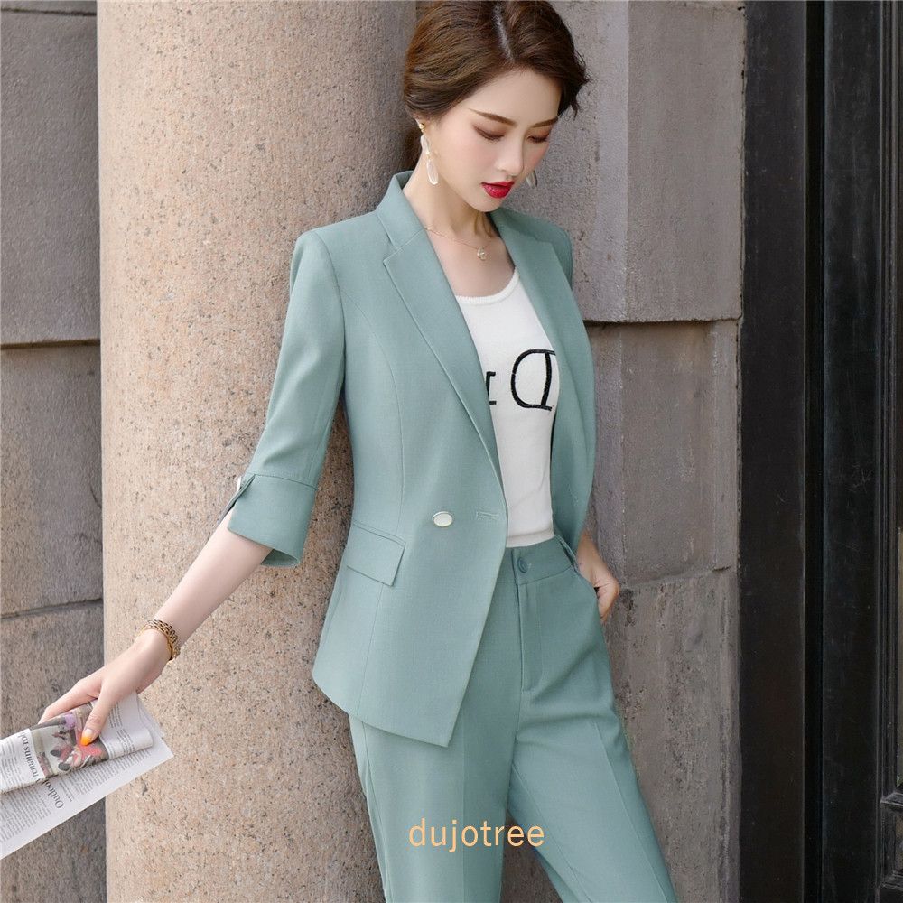 delgados del verano La mitad de los pantalones de manga de la