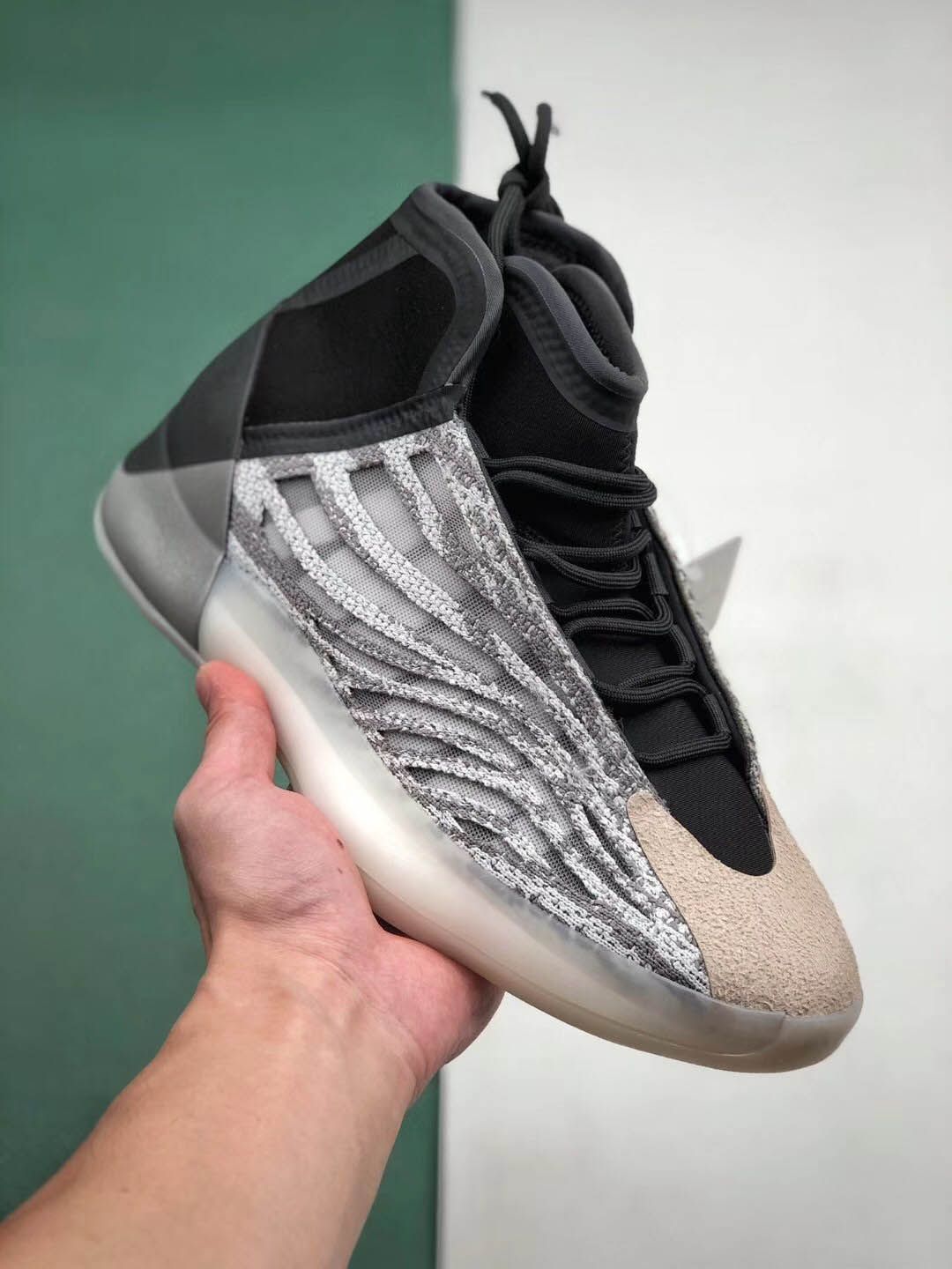 Adidas Yeezy qntm bario UK8 eBay