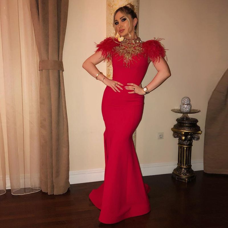 Elegante Abito Da Sera A Sirena Con Piume Rosse. Abito Da Sera Con  Paillettes In Cristallo Dorato. Sweep Train Satin Abric Dubai Evening Wears  Da 104,77 € | DHgate Italy